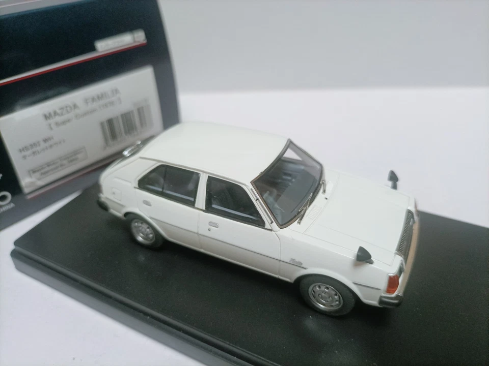 Hi Story 1:43 Mazda 4 puertas sedán personalizado modelo Mazda Familia 1978 blanco Foto 4 de 4
