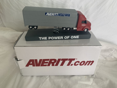 Averitt Truck Bobble For Desk New In Box