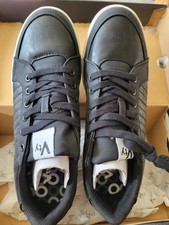 Vty SNEAKER Schwarz, Weiße Sohle, Gr. 40, Nagelneu