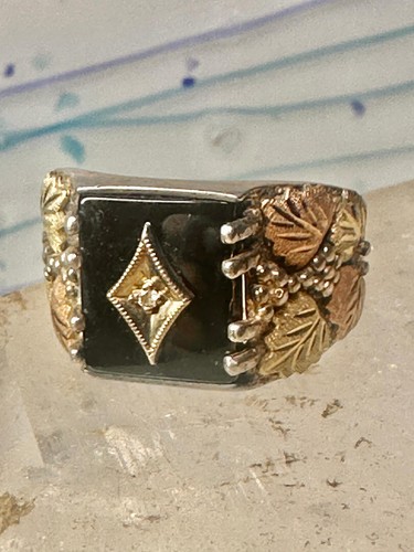 Black Hills Gold ring Onyx band Floral leaves size 12.7 sterling silver women me - Picture 2 of 12