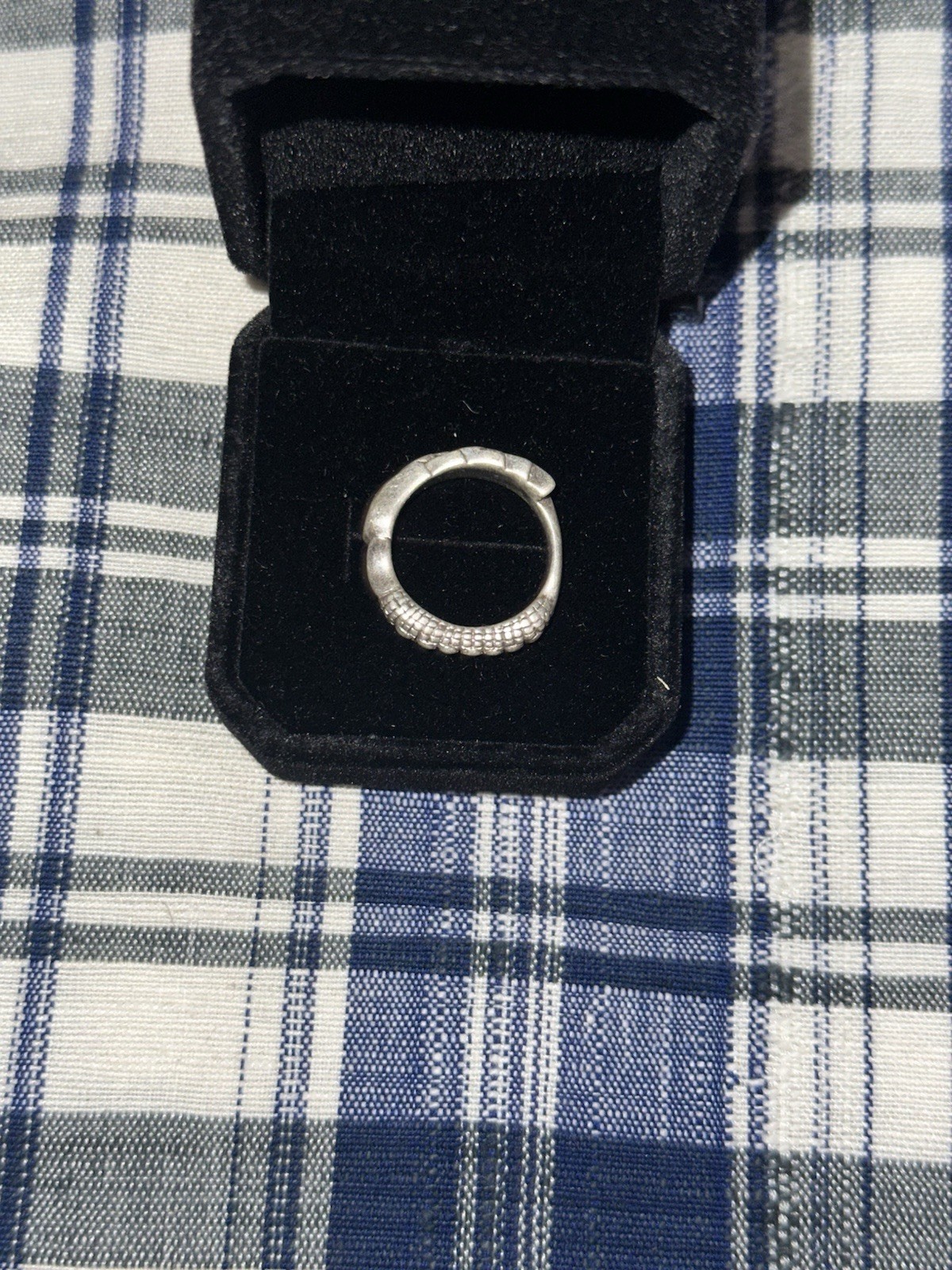 Silver Leaf Pattern Ring Textured Design No Stone - image 1