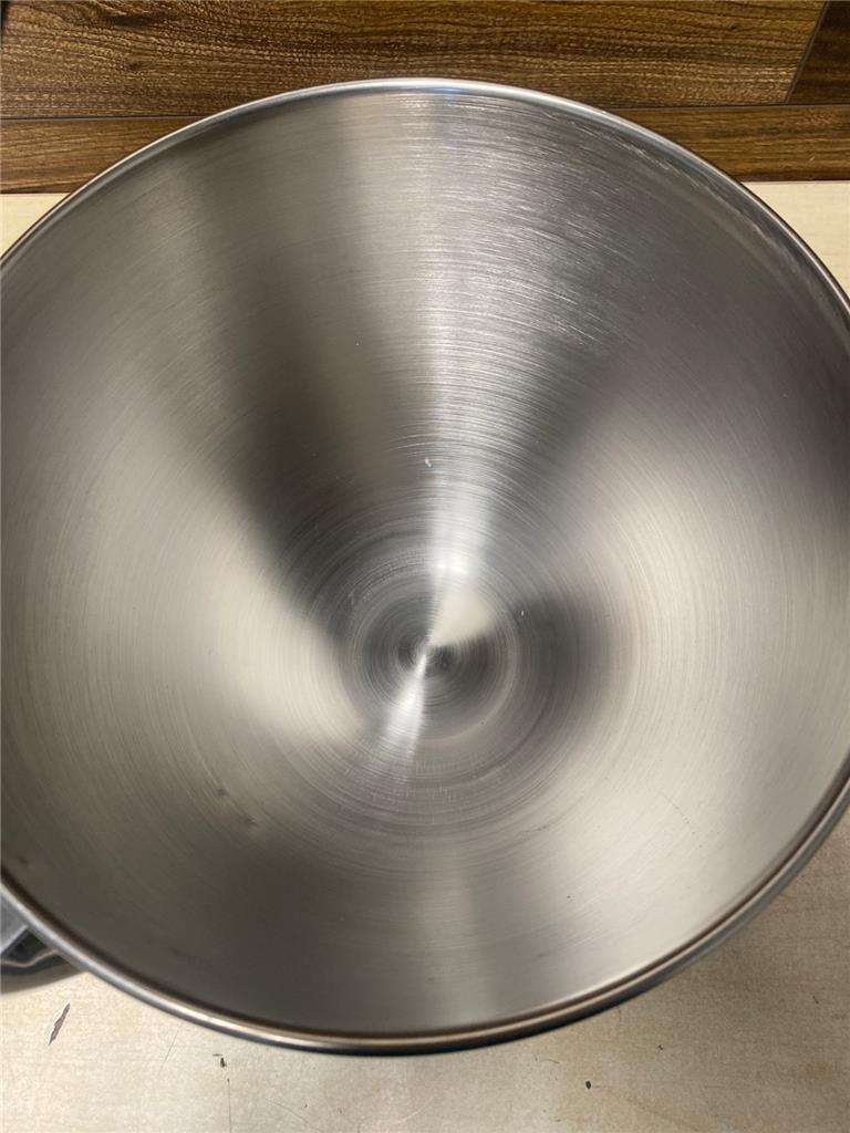 KitchenAid Artisan Series 5Quart TiltHead Stand Mixer Silver