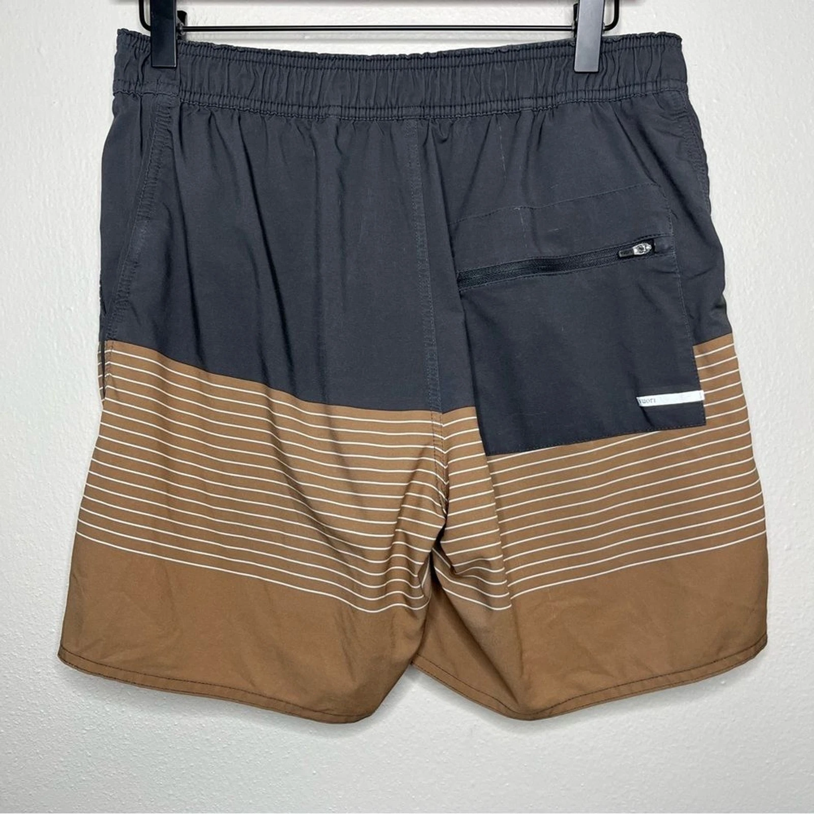 vuori trail stripe coolmax liner elastic waist shorts