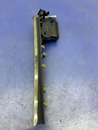 2013 - 2015 CADILLAC ATS OEM RIGHT FRONT DASH VENT TRIM PLATE APPLIQUE 20886803 - Picture 7 of 10