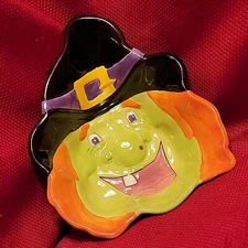 10" x 8" Ceramic Porcelain HALLOWEEN WITCH Candy Bowl Dish 3D Low Relief Green 