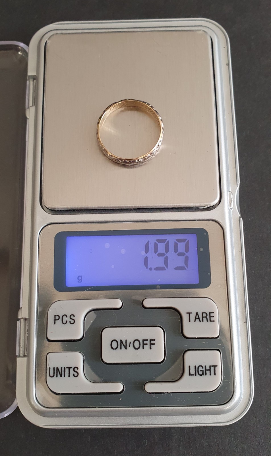 Solid 18ct Yellow Gold Ring "RD Pend" Hallmark 1.… - image 1