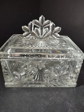 Vintage Snowflakes Christmas Glass Jewelry Box Made in USA (lot 2988c)