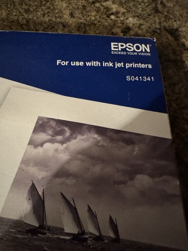 Epson Ultra Premium Presentation Paper Matte, 8.5" x 11" 50 Sheets 51 lb Ink Jet - 第 2/4 張圖片
