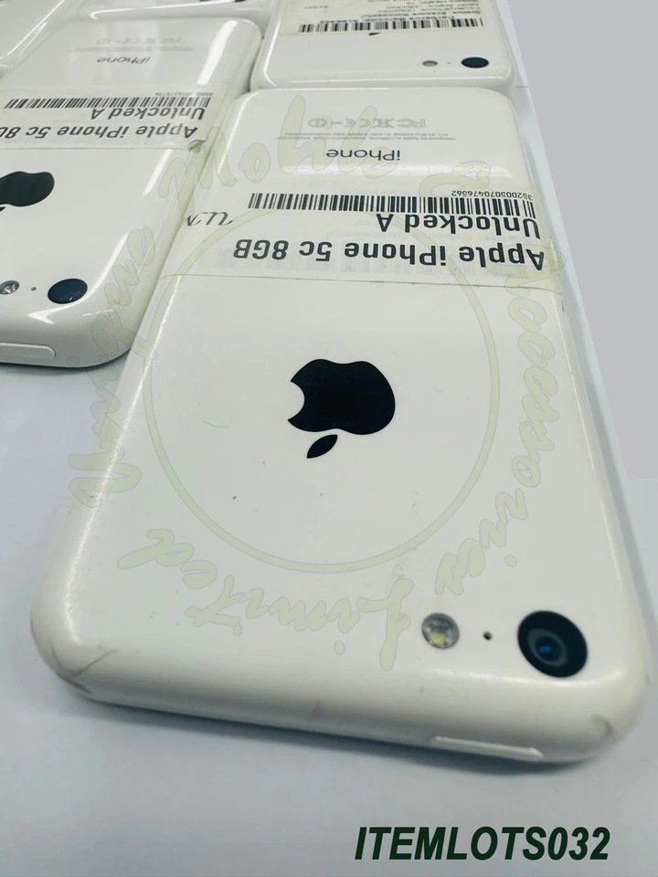 Apple iPhone 5c White Colour 8GB Unlocked - Image 2 of 4