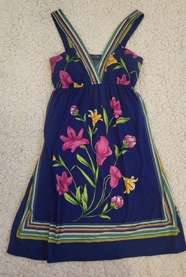 Twenty One Floral Summer Dress Medium Euc Sleeveless Knee Length V Neck