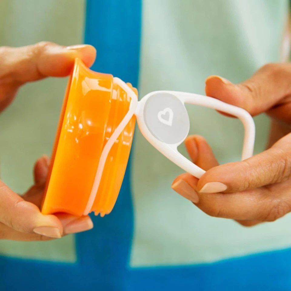 Juego de 4 cepillos de limpieza de botellas y tazas Munchkin Details con llavero Foto 2 de 4