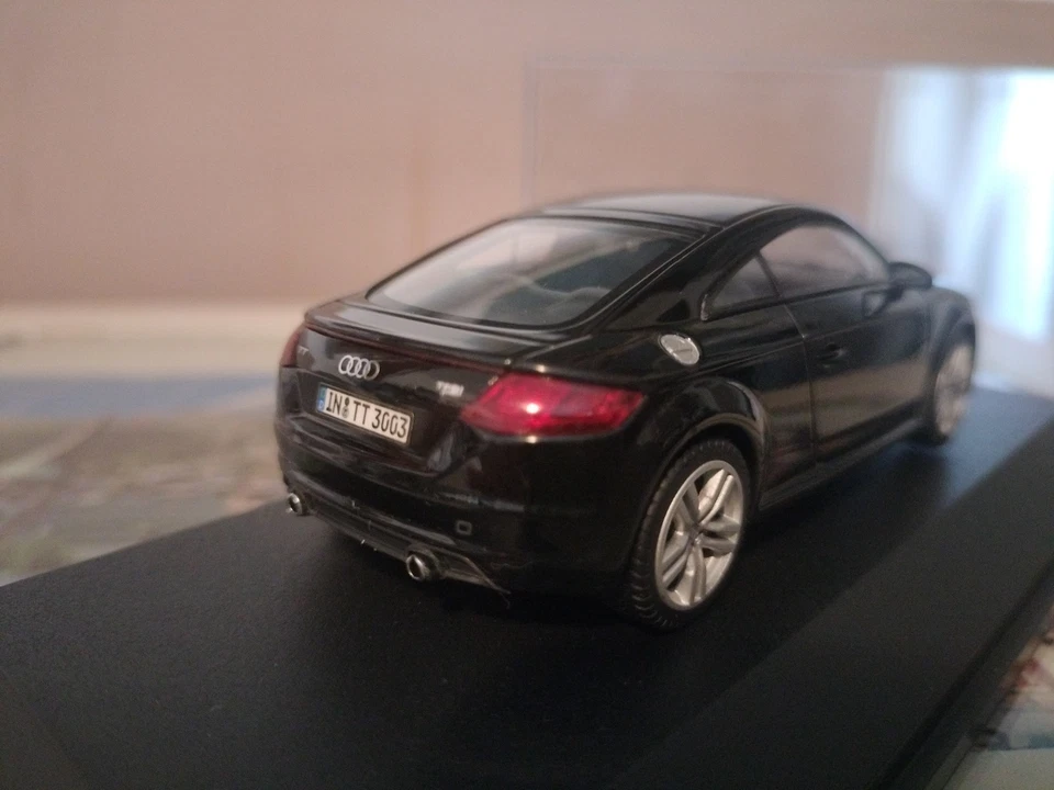 Audi TT Coupé 1/43 Nero In Teka Plastica - Immagine 3 di 4