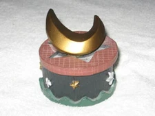 JEWLERY, TRINKET,SPECIAL THINGS STORAGE BOX, CONTAINER WITH STARS AND MOON