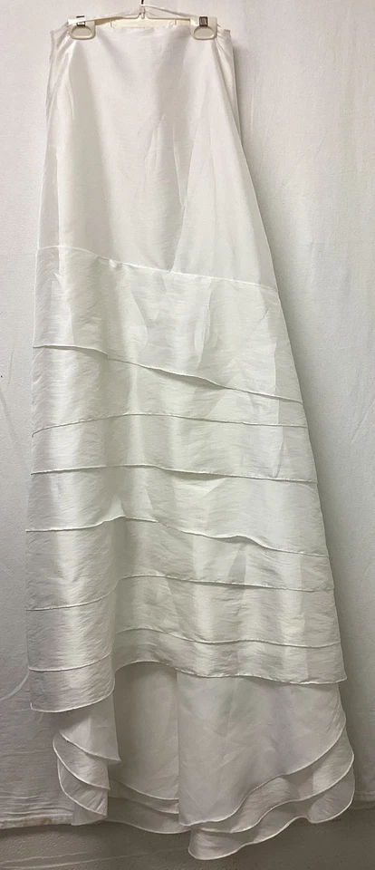 Vestido de noiva Dare Kiang com saia destacável tamanho 6 1T265 - Imagem 4 de 4