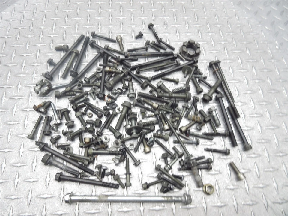 96-99 Suzuki GSXR 750 GSXR750 1997 lote de herrajes tuercas pernos tornillos varios etc OEM Foto 2 de 4