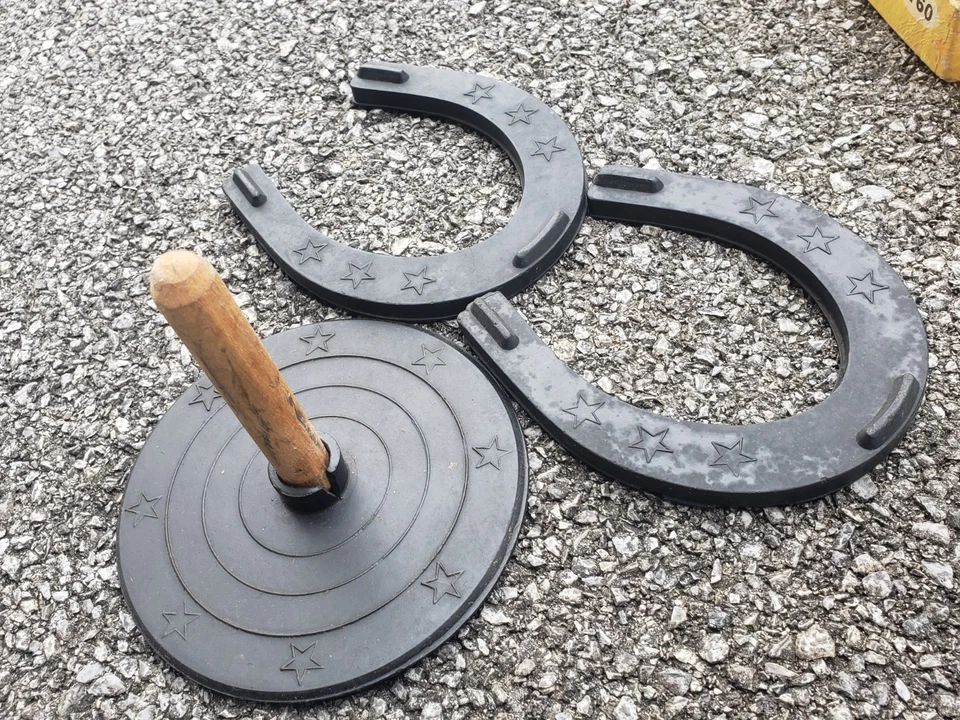 Vintage 1950s Eight Piece Junior Rubber Horseshoe Set in Original Box - Image 3 of 4