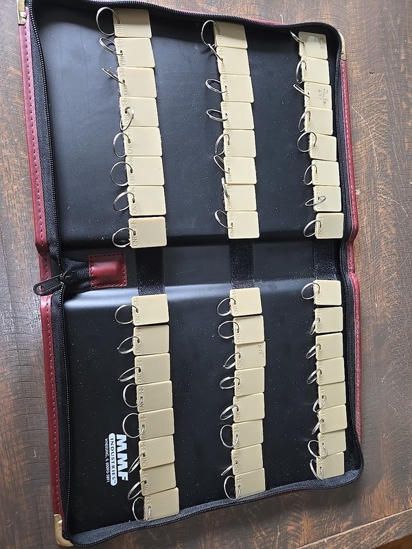 MMF PORTABLE KEY STORAGE FOLDER