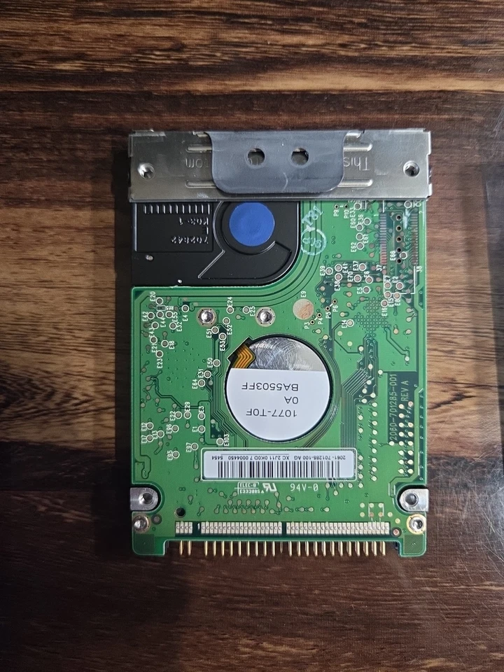 WD WD400VE-75HDT0 HCNTJHFH(WXE4) Thailand 40gb 2.5" IDE hard drive 18MAY2005 - Image 3 of 3
