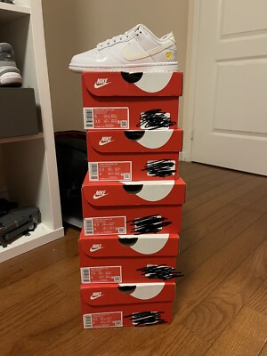 Nike Dunk Low Valentine's Day Yellow Heart 5.5W