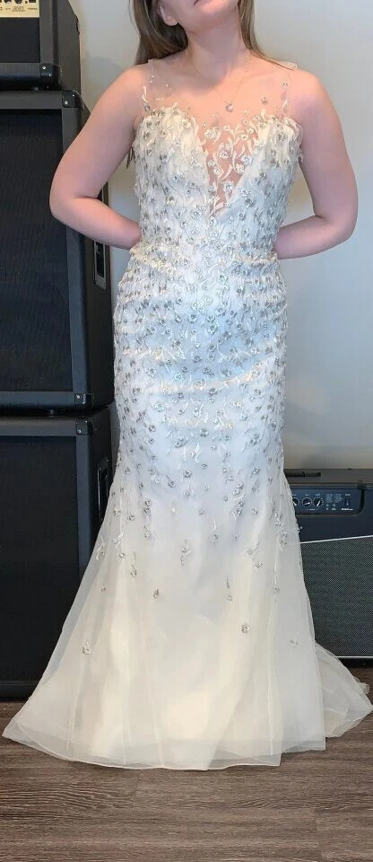 Vestido de novia Liancarlo 6836 blanco estilo sirena talla 6 cristal de Swarovski Foto 2 de 3