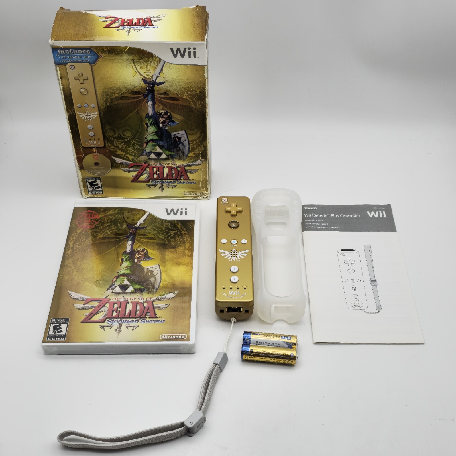 Wii THE LEGEND OF ZELDA SKYWARD SWORD Remote With Sealed Game And Gold