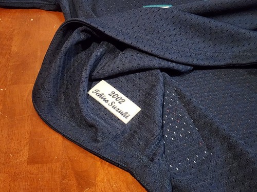 Mitchell & Ness Authentic Ichiro Suzuki Seattle Mariners 2002 BP Jersey Medium - Picture 12 of 13