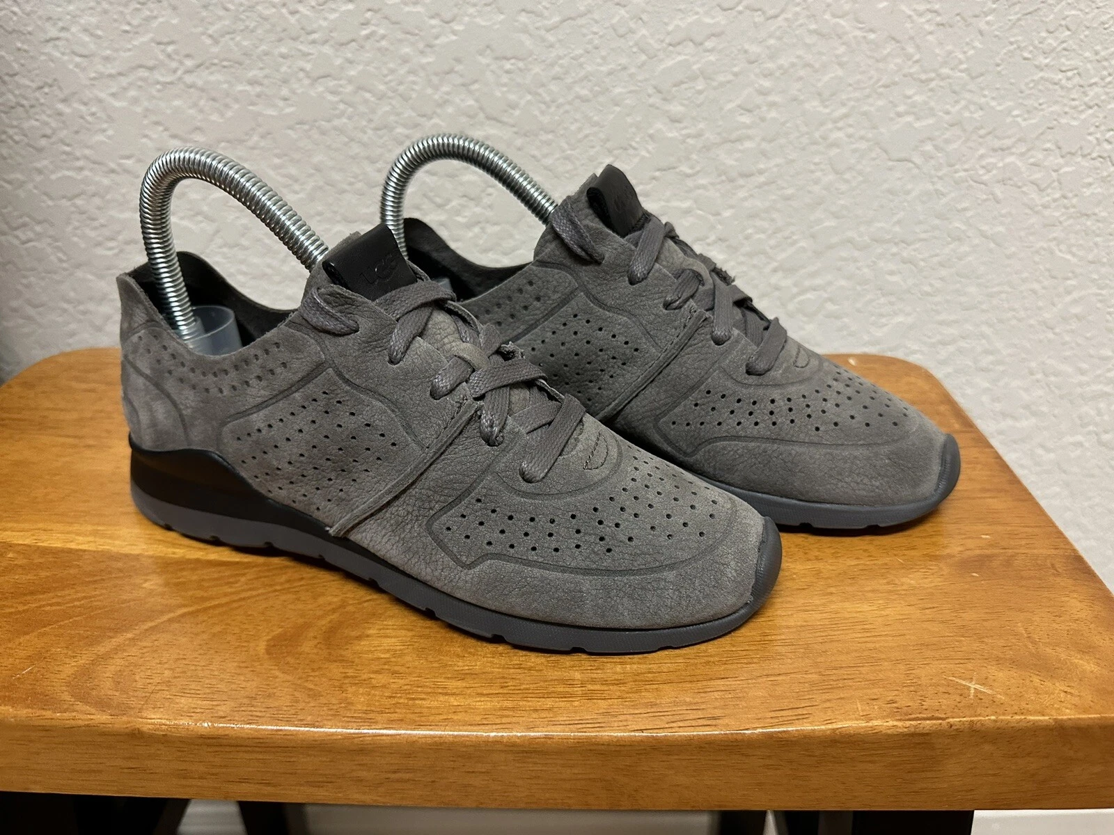 Sneaker da ginnastica UGG Treadlite in pelle nabuk taglia 5 donna grigio antracite classiche