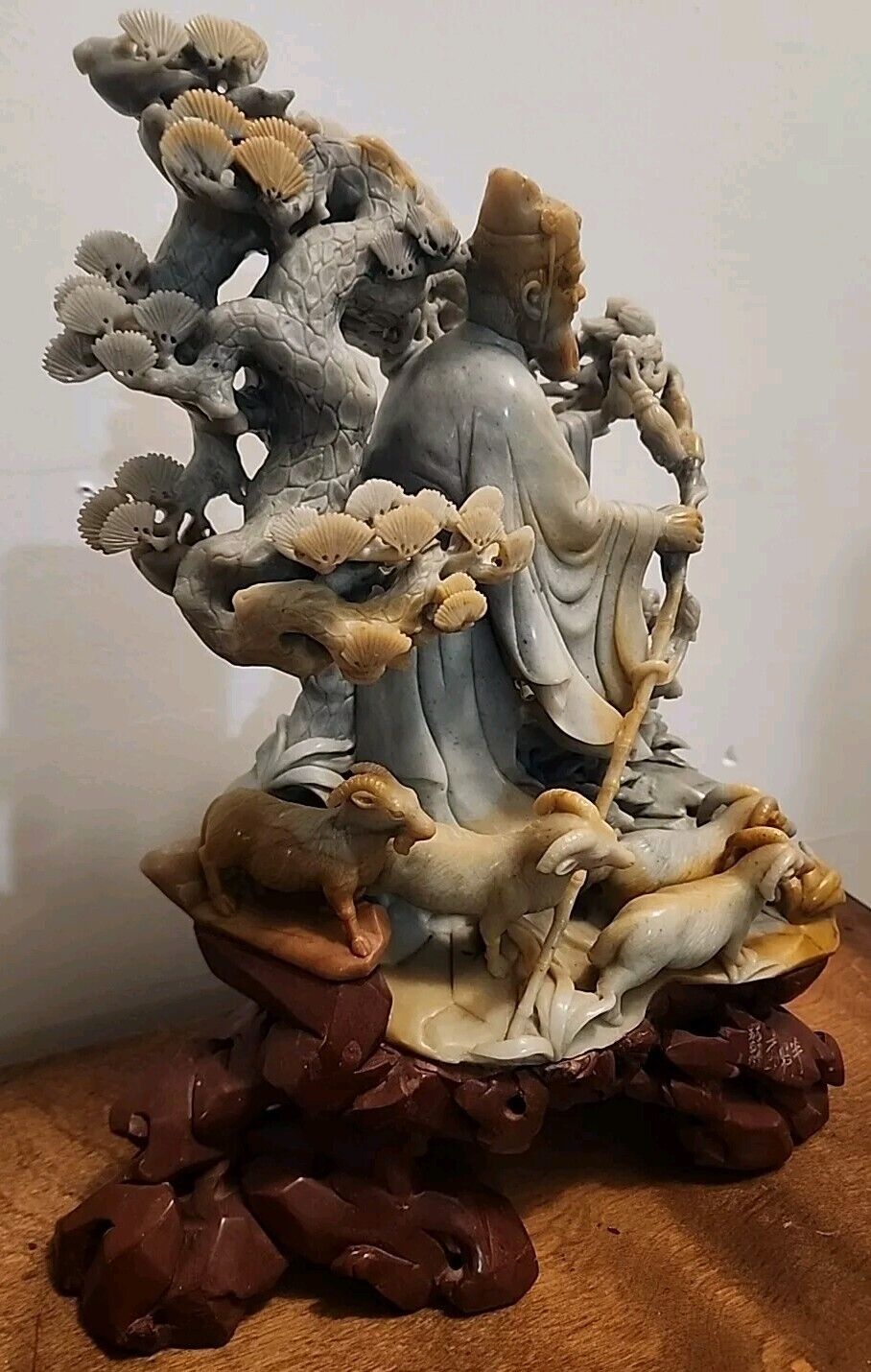 Picture 3 of 16