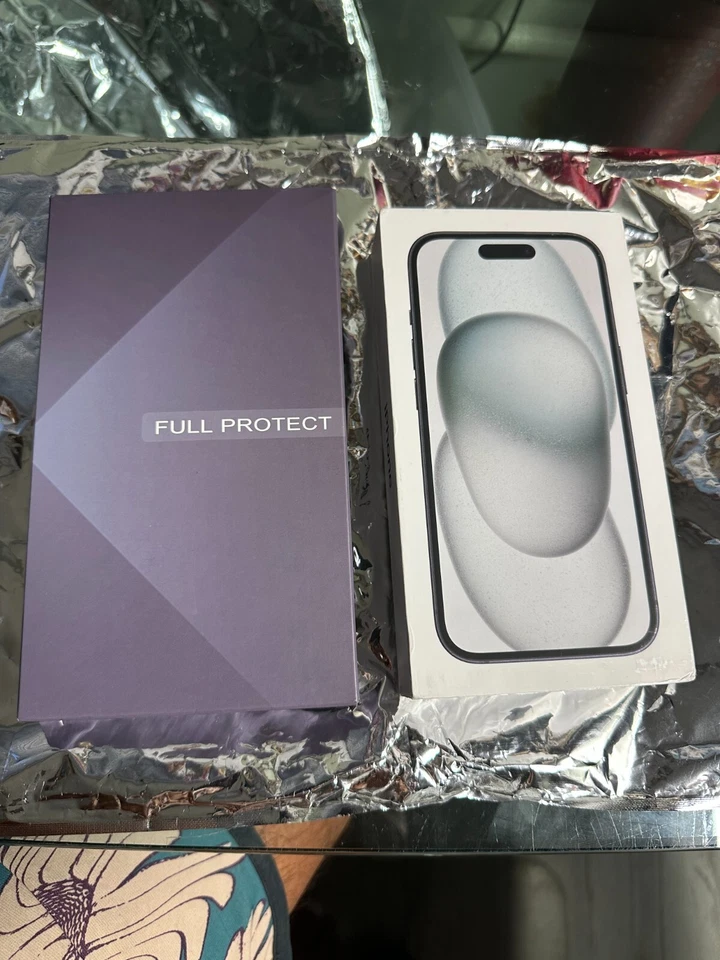 Apple Iphone 15 Factory Unlocked, 128gb, e- sim, new , bundle, new. - Image 2 of 4