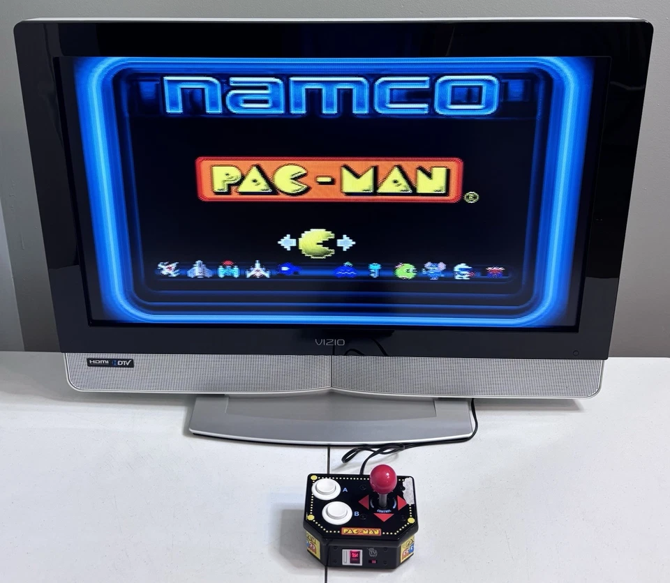 Vintage VIZIO 32” - VX32L HDTV10A - LCD HDTV VGA Monitor - Retro Gaming - TESTED - Image 2 of 4