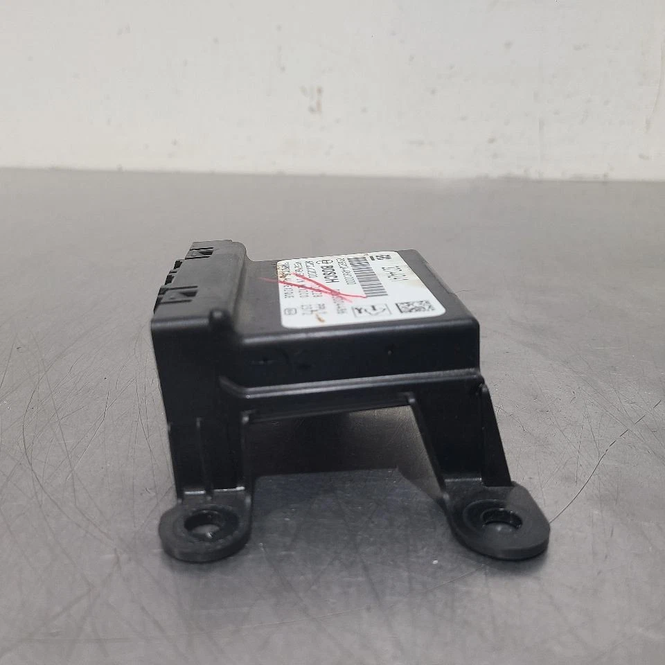 13 2013 GMC SIERRA 1500 módulo de control asistente de estacionamiento del conductor 22744241 Foto 4 de 4