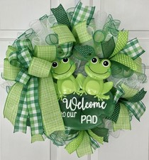 FROG/TOAD WREATH WELCOME TO OUR PAD SIGN GREE...