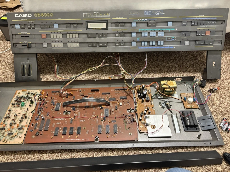Casio CZ-5000 61 Keyboard Synthesizer Parts Only! - Image 2 of 4