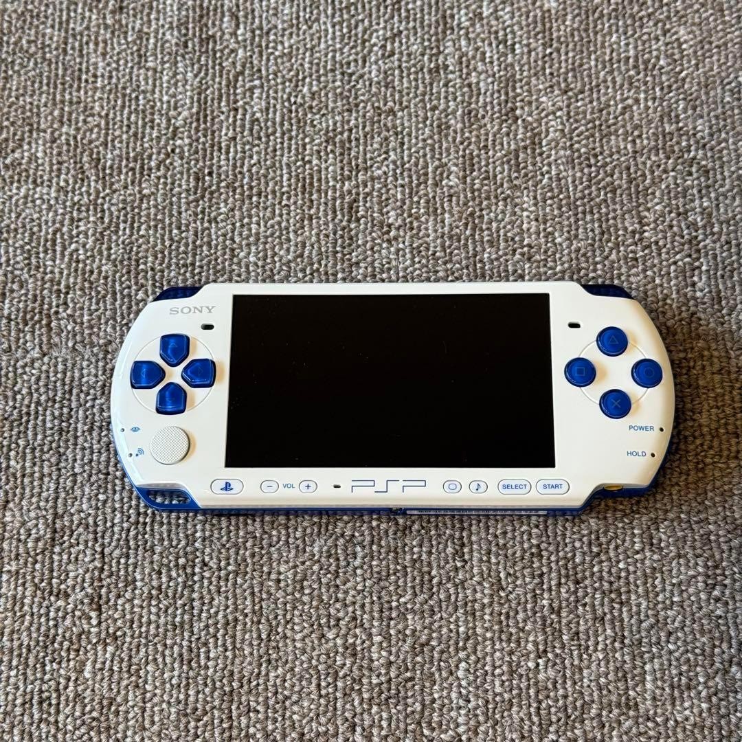 携帯用ゲーム機本体 PlayStation Portable - PSP 3000 White / Blue Sony PlayStation PSP 3000 Handheld Portable System, WiFi