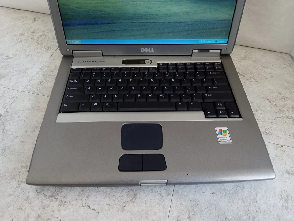 Dell Latitude D505 15" Laptop Intel Pentium 512MB RAM 30GB HDD Windows XP -RR - Image 2 of 4