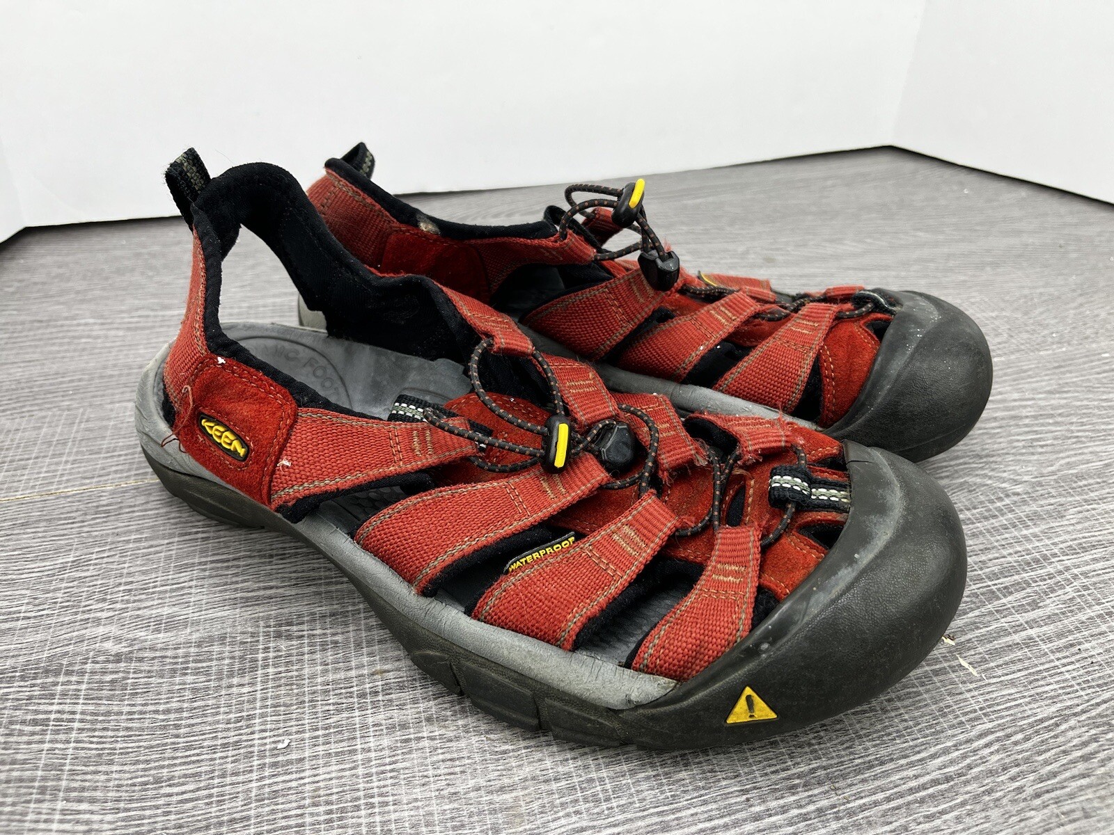 Sandali Keen donna Newport H2 US 12 12 5 rossi impermeabili escursionismo scarpe acqua uomo