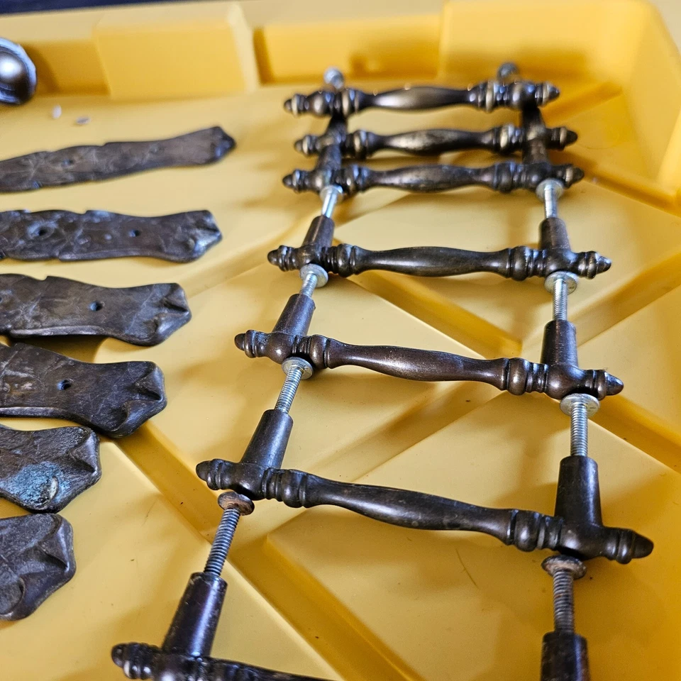 LOT of 57) Vintage Amerock Hammered Brass D219425 Drawer Pulls Handles Pulls - Image 4 of 4