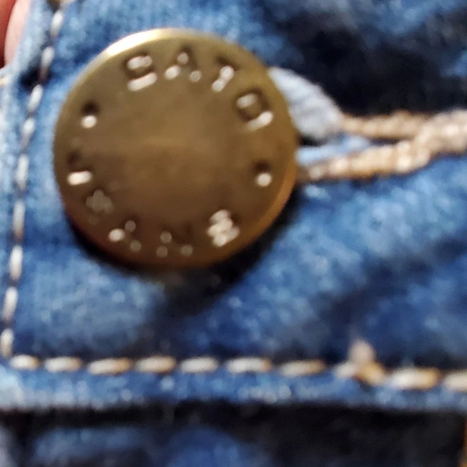 Pantalones de mezclilla para mujer Cato Premium azules desgastados con retazos talla 6 Capris Foto 4 de 4