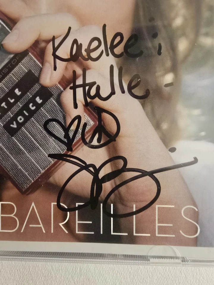 ПОДПИСАННЫЙ SARA BARELILLES МАЛЕНЬКИЙ ГОЛОС CD ОТЛИЧНОМ Б/У СОСТОЯНИИ - Изображение 2 из 4