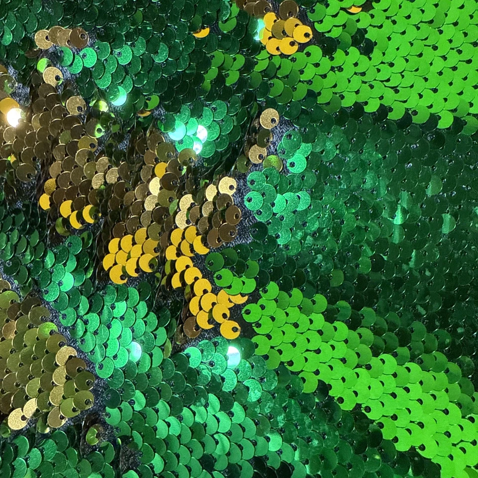 Tela de lentejuelas Shinny Glitz verde y dorado 1 yarda AM6 Foto 2 de 4