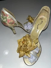 Donna Di Toscana.. Vintage Floral Brocade With Cabbage Rose Shoes Sz 7..Italy