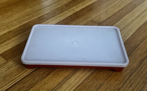 Tupperware 1292-3 Orange Deli Meat Keeper With Lid