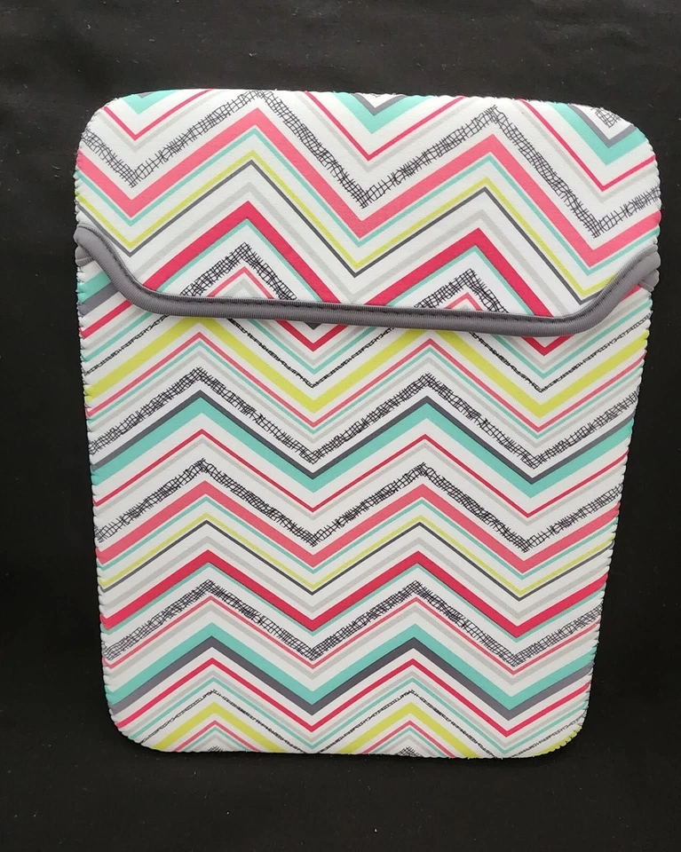 Thirty One NWOTS! iPad, Tablet & Kindle Case. Chevron Design. Neoprene - Image 2 of 2
