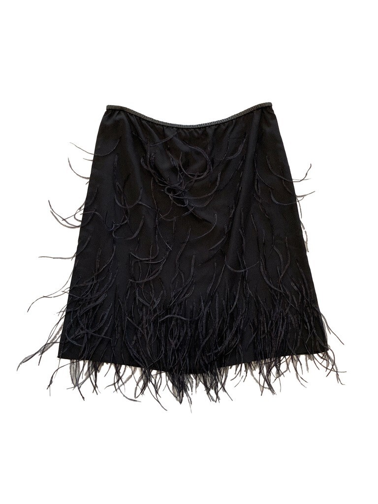 VINTAGE GUCCI BY TOM FORD BLACK SKIRT WITH FEATHERS 1999 | eBay VINTAGE GUCCI BY TOM FORD BLACK SKIRT WITH FEATHERS 1999 | eBay