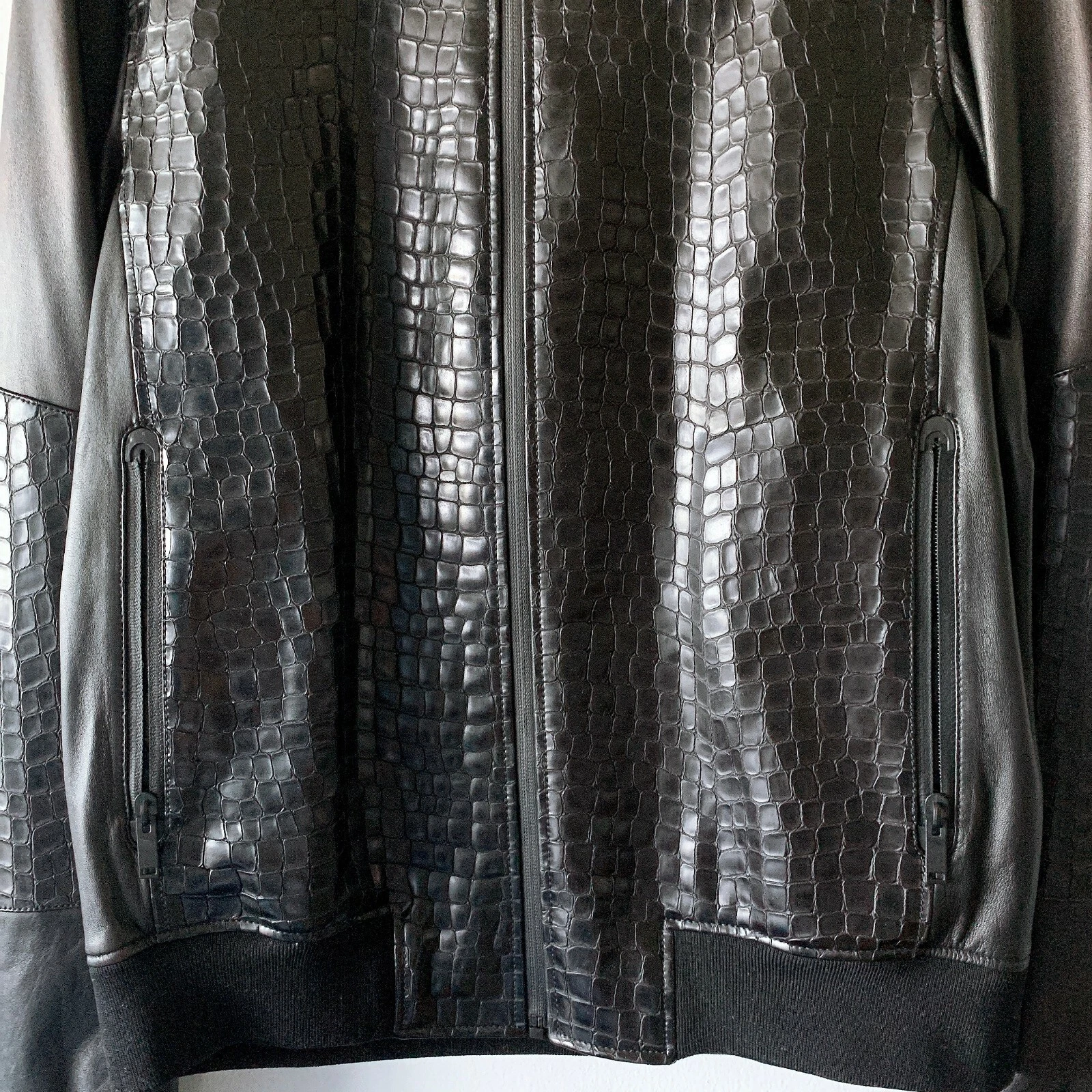 Giacca con cappuccio nuova con etichette Alexander Mcqueen uomo in pelle coccodrillo in rilievo US L EU 52