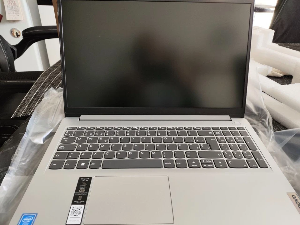 Lenovo IdeaPad 1 Gen 7 15.6" | Celeron N4020 | 4GB  SSD 128 GB | Win11 Pro |Grey - Immagine 2 di 4