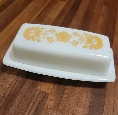 New ListingVintage Pyrex Golden Butterfly Flower Daisy White Milk Glass Butter Dish