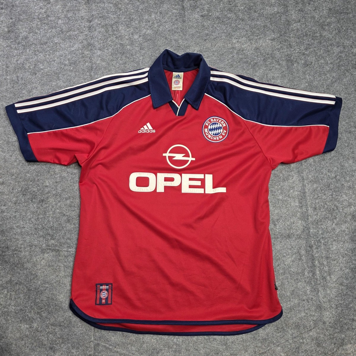 90s.vintage. FC Bayern München Vintage FC Bayern Munich Jersey Mens Large Red Soccer Football