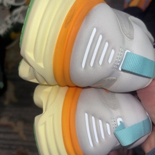 NUOVO HOKA BONDI 8 BNCS BIANCO ARANCIO GIALLO UOMO TAGLIA 10 D Nuovo Autentico - Foto 4 di 9