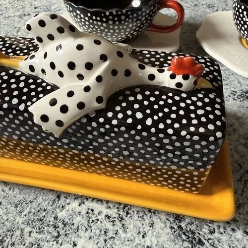 MC Nutt's Department 56 1988 Collectors Butter Dish Cheese Box Chickens